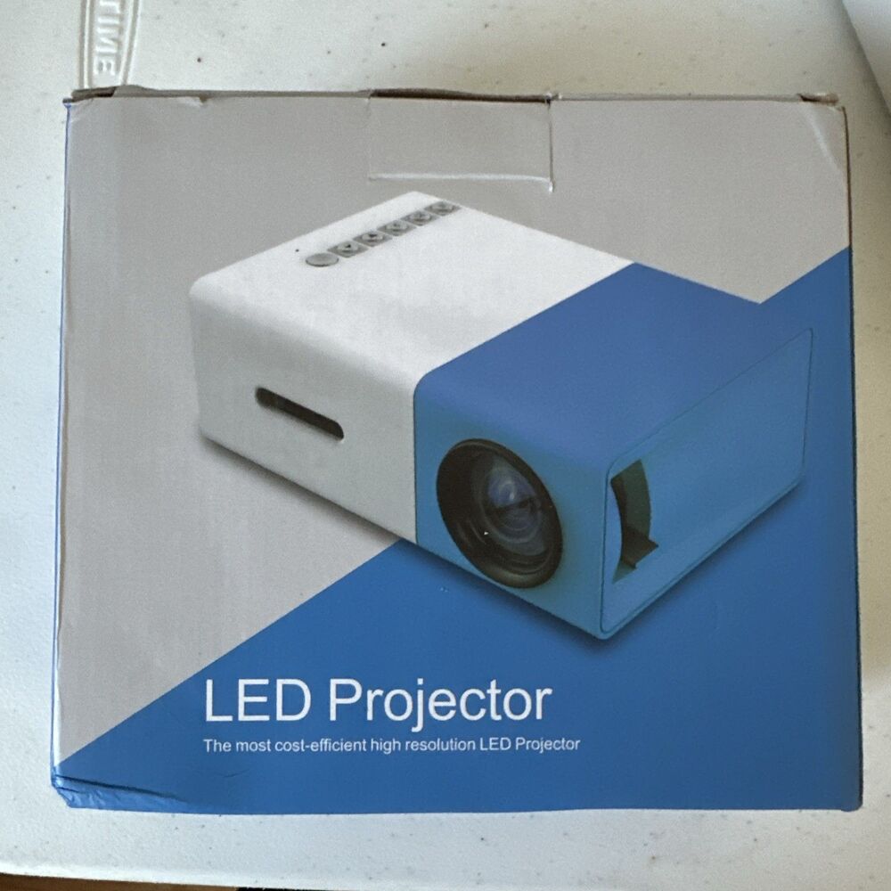 LED Projector New in Box Portable HD Mini Projector HDMI usb Home Theater